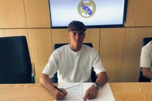 乐鱼-收到来自主教练阿隆索的积极评价，皇马官方：续约中场小将皮塔奇