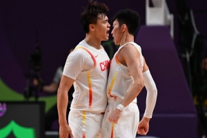 乐鱼体育-赵睿:比较看好的年轻人是廖三宁 他可以去海外联赛试一试