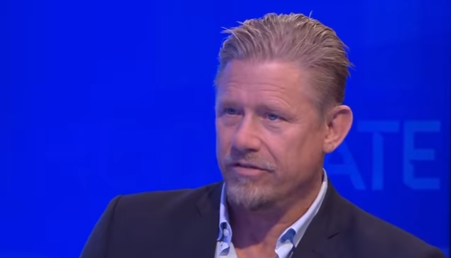 乐鱼体育官方-舒梅切尔：迪亚斯和努涅斯离队影响利物浦前场逼抢，后防需要适应